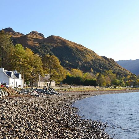 Shore Cottage Arnisdale Bagian luar foto