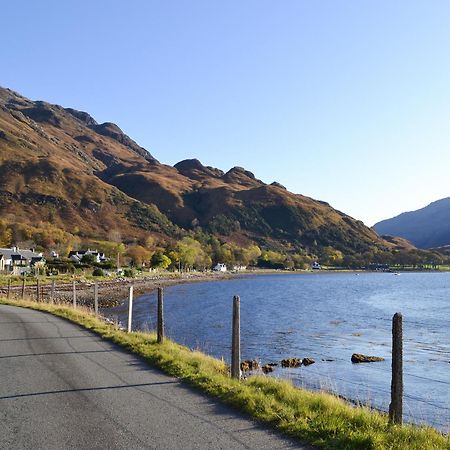 Shore Cottage Arnisdale Bagian luar foto