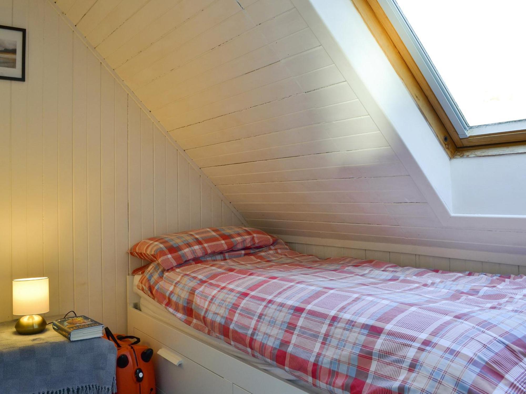 Shore Cottage Arnisdale Bagian luar foto
